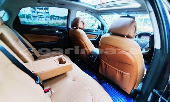 Buy Used 2017 Hyundai Sonata in Dhaka, Dhaka Buy Used 2017 Hyundai Sonata in Dhaka, Dhaka