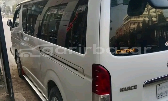 Buy Used Toyota Hi-ace in Badarganj, Rangpur Buy Used Toyota Hi-ace in Badarganj, Rangpur