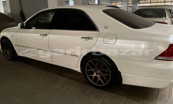 Buy Used 2004 Toyota Crown in Dhaka, Dhaka Buy Used 2004 Toyota Crown in Dhaka, Dhaka