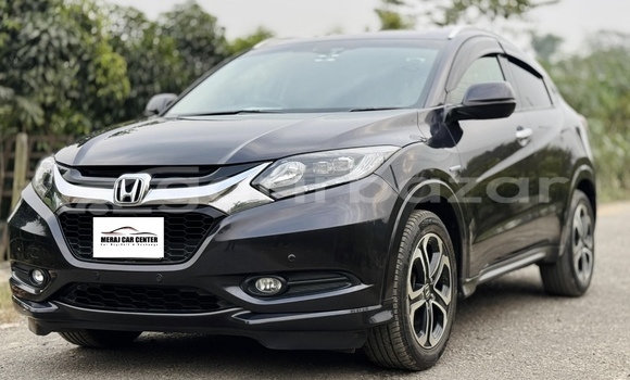 Buy Used 2014 Honda Vezel in Dhaka, Dhaka Buy Used 2014 Honda Vezel in Dhaka, Dhaka