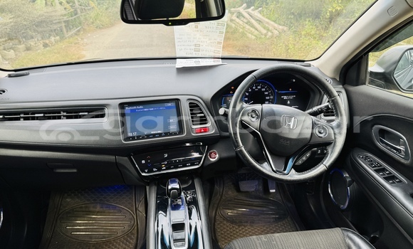 Buy Used 2014 Honda Vezel in Dhaka, Dhaka Buy Used 2014 Honda Vezel in Dhaka, Dhaka