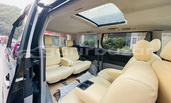 Buy Used 2003 Toyota Alphard in Dhaka, Dhaka Buy Used 2003 Toyota Alphard in Dhaka, Dhaka