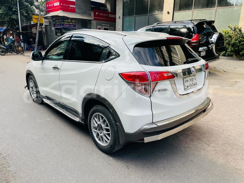 Big with watermark honda vezel dhaka dhaka 35375