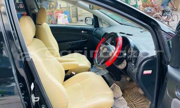 Buy Used 2003 Toyota Wish in Dhaka, Dhaka Buy Used 2003 Toyota Wish in Dhaka, Dhaka