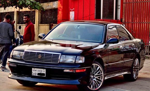 Buy Used 1995 Toyota Crown in Dhaka, Dhaka Buy Used 1995 Toyota Crown in Dhaka, Dhaka