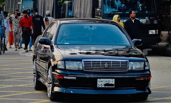 Buy Used 1995 Toyota Crown in Dhaka, Dhaka Buy Used 1995 Toyota Crown in Dhaka, Dhaka