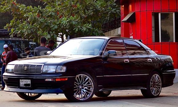 Buy Used 1995 Toyota Crown in Dhaka, Dhaka Buy Used 1995 Toyota Crown in Dhaka, Dhaka