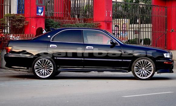 Buy Used 1995 Toyota Crown in Dhaka, Dhaka Buy Used 1995 Toyota Crown in Dhaka, Dhaka