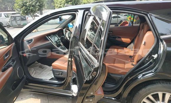 Buy Import 2018 Toyota Harrier in Dhaka, Dhaka Buy Import 2018 Toyota Harrier in Dhaka, Dhaka