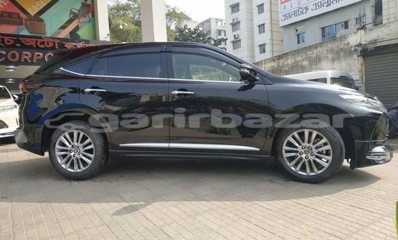 Buy Import 2018 Toyota Harrier in Dhaka, Dhaka Buy Import 2018 Toyota Harrier in Dhaka, Dhaka