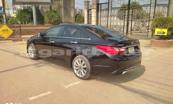 Buy Used 2011 Hyundai Sonata in Dhaka, Dhaka Buy Used 2011 Hyundai Sonata in Dhaka, Dhaka