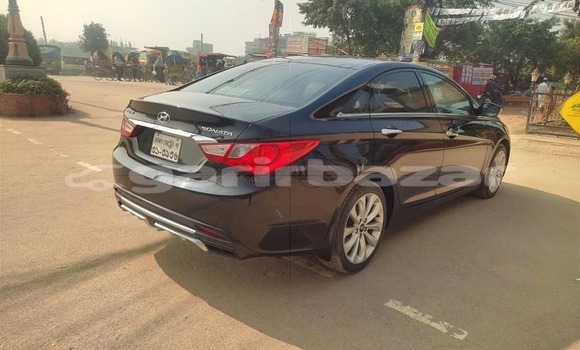 Buy Used 2011 Hyundai Sonata in Dhaka, Dhaka Buy Used 2011 Hyundai Sonata in Dhaka, Dhaka