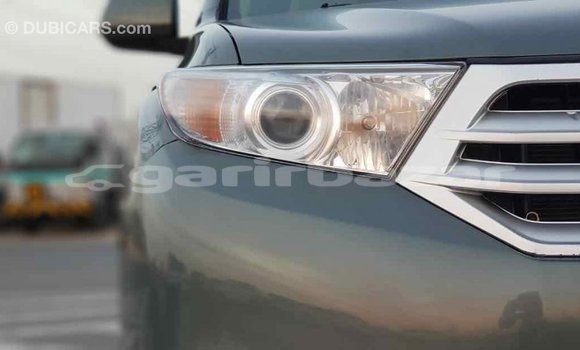 Buy Import 2013 Toyota Highlander in Import - Dubai, Bandarban Buy Import 2013 Toyota Highlander in Import - Dubai, Bandarban