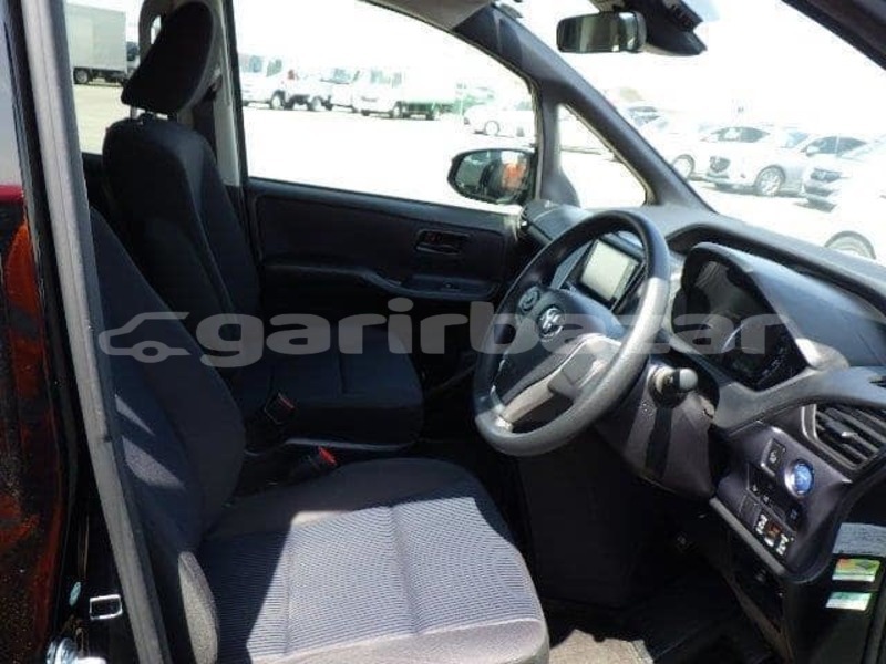 Big with watermark toyota noah chittagong chittagong 4064