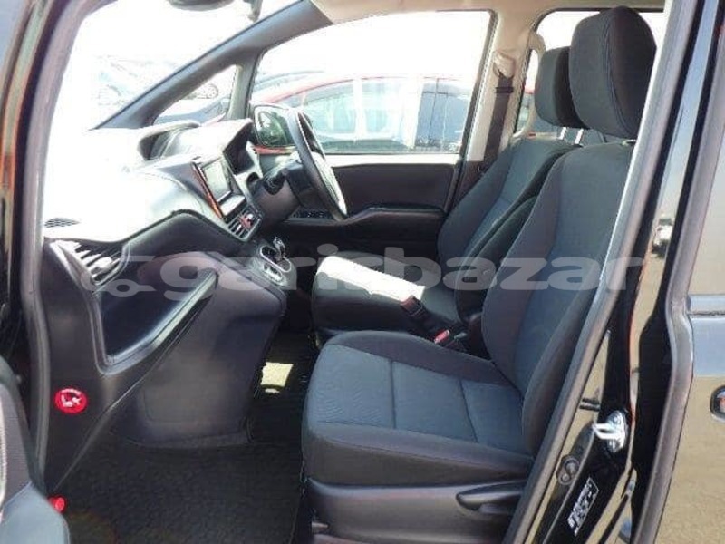 Big with watermark toyota noah chittagong chittagong 4064