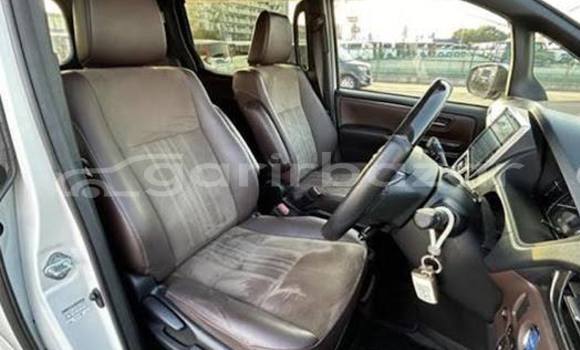 Buy Used 2020 Toyota Esquire in Dhaka, Dhaka Buy Used 2020 Toyota Esquire in Dhaka, Dhaka