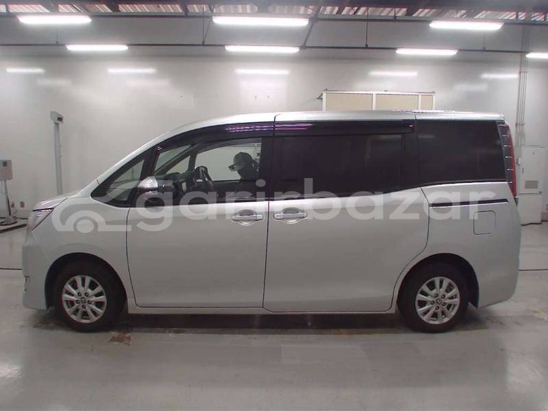 Big with watermark toyota noah dhaka dhaka 35537