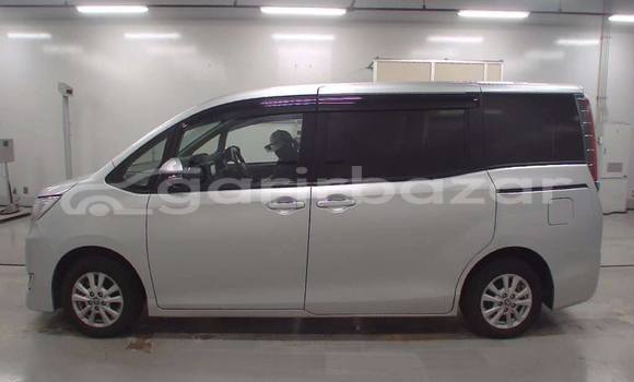 Buy Used 2019 Toyota Noah in Dhaka, Dhaka Buy Used 2019 Toyota Noah in Dhaka, Dhaka