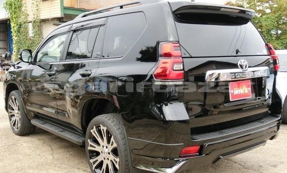 Buy Import Toyota Land Cruiser Prado in Dhaka, Dhaka Buy Import Toyota Land Cruiser Prado in Dhaka, Dhaka