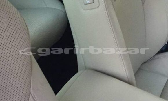 Buy Import 2016 Toyota Crown in Dhaka, Dhaka Buy Import 2016 Toyota Crown in Dhaka, Dhaka