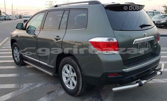 Buy Import 2013 Toyota Highlander in Import - Dubai, Bandarban Buy Import 2013 Toyota Highlander in Import - Dubai, Bandarban