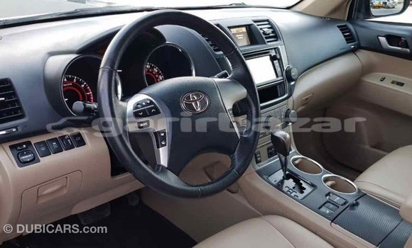 Buy Import 2013 Toyota Highlander in Import - Dubai, Bandarban Buy Import 2013 Toyota Highlander in Import - Dubai, Bandarban