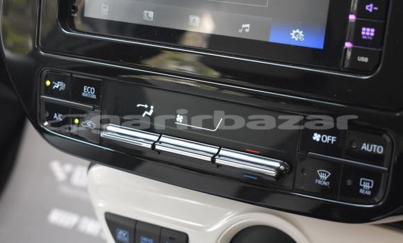 Buy Import 2016 Toyota Prius in Dhaka, Dhaka Buy Import 2016 Toyota Prius in Dhaka, Dhaka