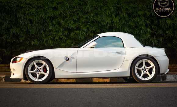 Buy Import 2004 BMW BMW Z4 in Dhaka, Dhaka Buy Import 2004 BMW BMW Z4 in Dhaka, Dhaka