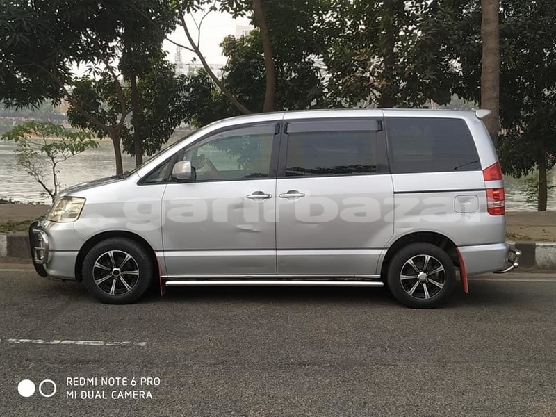 Big with watermark toyota noah dhaka dhaka 4083