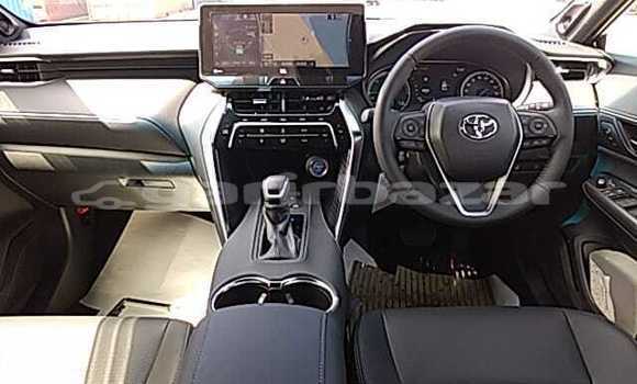 Buy Import 2021 Toyota Harrier in Dhaka, Dhaka Buy Import 2021 Toyota Harrier in Dhaka, Dhaka