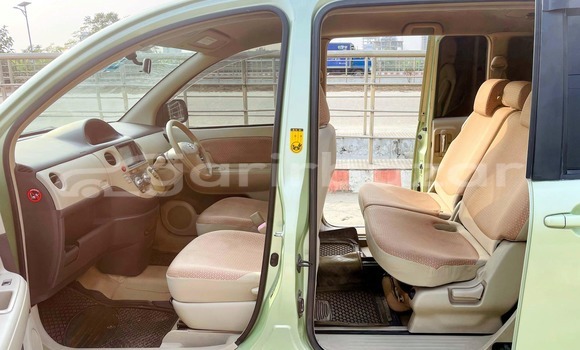 Buy Used 2012 Toyota Sienta in Dhaka, Dhaka Buy Used 2012 Toyota Sienta in Dhaka, Dhaka