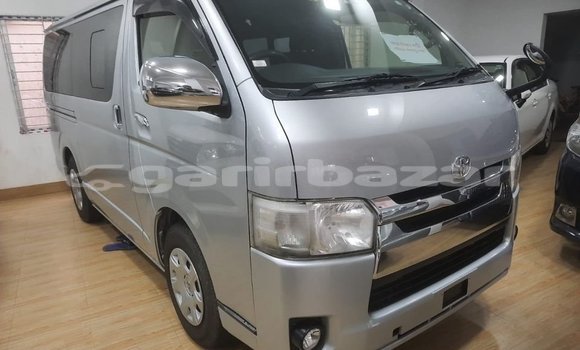 Buy Import 2016 Toyota Hiace in Dhaka, Dhaka Buy Import 2016 Toyota Hiace in Dhaka, Dhaka
