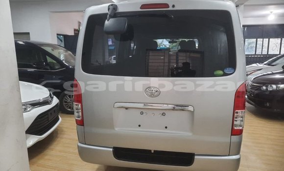 Buy Import 2016 Toyota Hiace in Dhaka, Dhaka Buy Import 2016 Toyota Hiace in Dhaka, Dhaka