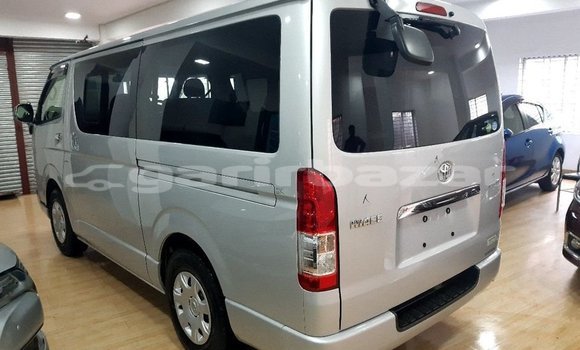 Buy Import 2016 Toyota Hiace in Dhaka, Dhaka Buy Import 2016 Toyota Hiace in Dhaka, Dhaka