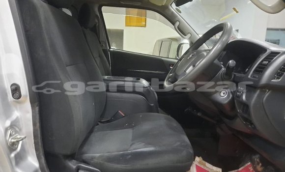 Buy Import 2016 Toyota Hiace in Dhaka, Dhaka Buy Import 2016 Toyota Hiace in Dhaka, Dhaka