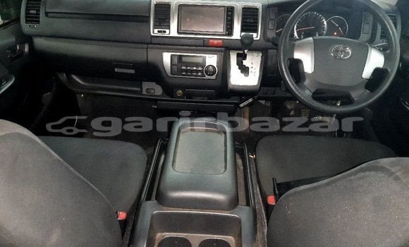 Buy Import 2016 Toyota Hiace in Dhaka, Dhaka Buy Import 2016 Toyota Hiace in Dhaka, Dhaka