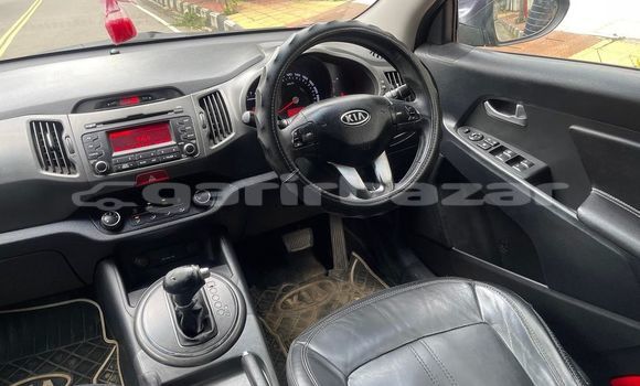 Buy Used 2010 Mercedes-Benz Sportage in Dhaka, Dhaka Buy Used 2010 Mercedes-Benz Sportage in Dhaka, Dhaka