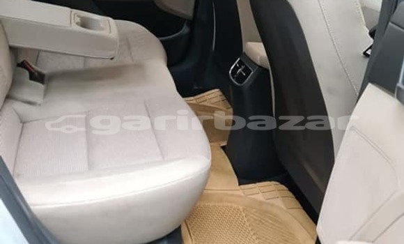 Buy Used 2016 Hyundai Elantra in Dhaka, Dhaka Buy Used 2016 Hyundai Elantra in Dhaka, Dhaka