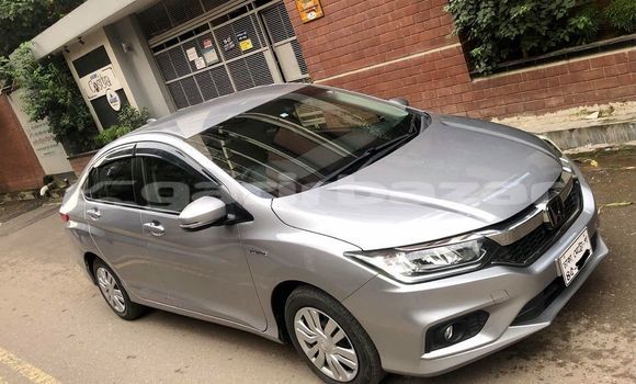 Buy New 2017 Honda Grace in Dhaka, Dhaka Buy New 2017 Honda Grace in Dhaka, Dhaka