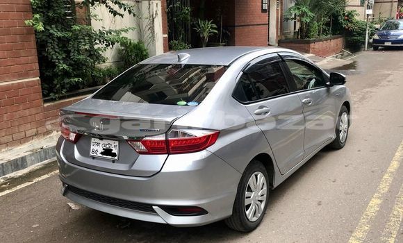 Buy New 2017 Honda Grace in Dhaka, Dhaka Buy New 2017 Honda Grace in Dhaka, Dhaka