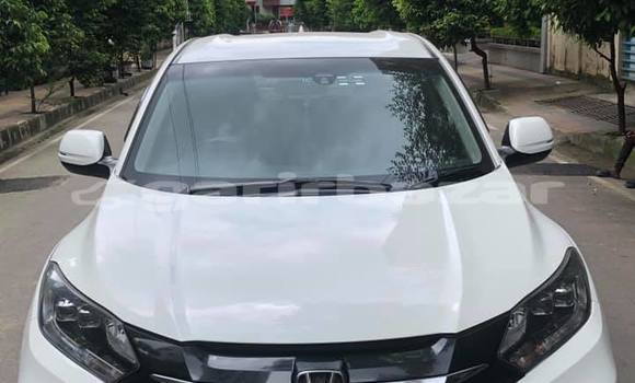 Buy Used 2014 Honda Vezel in Dhaka, Dhaka Buy Used 2014 Honda Vezel in Dhaka, Dhaka