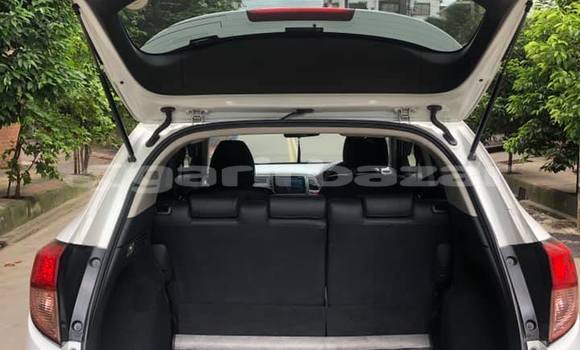 Buy Used 2014 Honda Vezel in Dhaka, Dhaka Buy Used 2014 Honda Vezel in Dhaka, Dhaka