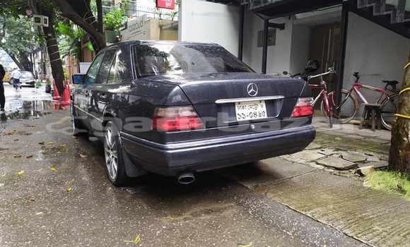 Buy Used 1994 Mercedes-Benz E–Class in Dhaka, Dhaka Buy Used 1994 Mercedes-Benz E–Class in Dhaka, Dhaka