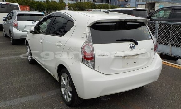 Buy Used 2013 Toyota AQUA in Dhaka, Dhaka Buy Used 2013 Toyota AQUA in Dhaka, Dhaka