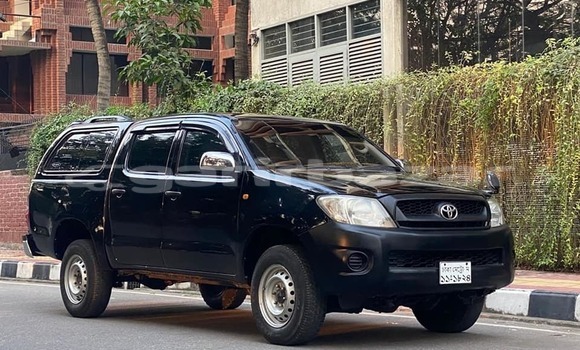 Buy Used 2009 Toyota Hilux in Dhaka, Dhaka Buy Used 2009 Toyota Hilux in Dhaka, Dhaka