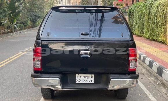 Buy Used 2009 Toyota Hilux in Dhaka, Dhaka Buy Used 2009 Toyota Hilux in Dhaka, Dhaka