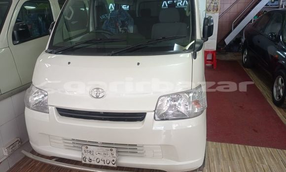Buy Used 2011 Toyota TownAce in Dhaka, Dhaka Buy Used 2011 Toyota TownAce in Dhaka, Dhaka