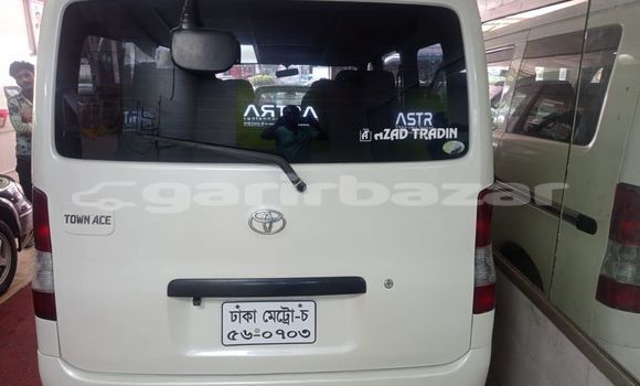 Buy Used 2011 Toyota TownAce in Dhaka, Dhaka Buy Used 2011 Toyota TownAce in Dhaka, Dhaka