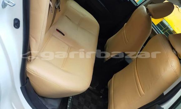 Buy Used 2013 Toyota Axio in Dhaka, Dhaka Buy Used 2013 Toyota Axio in Dhaka, Dhaka