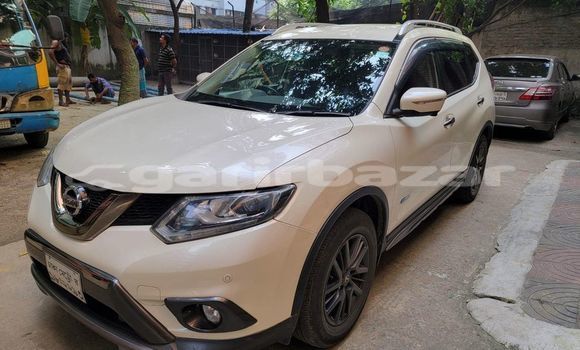Buy Used 2015 Nissan X-Trail in Dhaka, Dhaka Buy Used 2015 Nissan X-Trail in Dhaka, Dhaka
